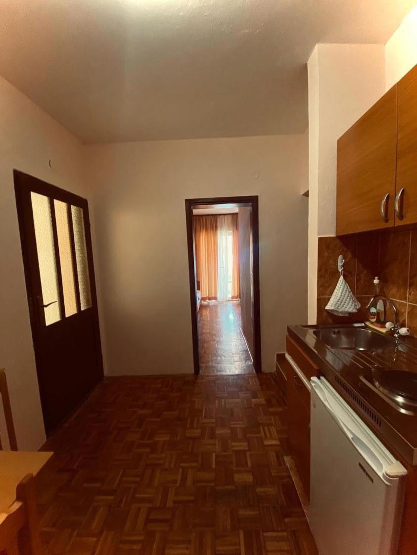 Apartments Dunja 스베티스테판 외부 사진