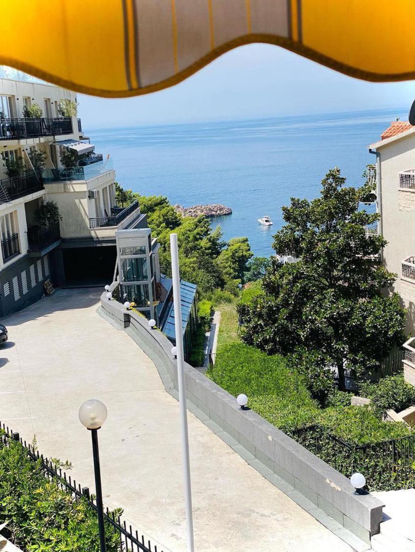 Apartments Dunja 스베티스테판 외부 사진
