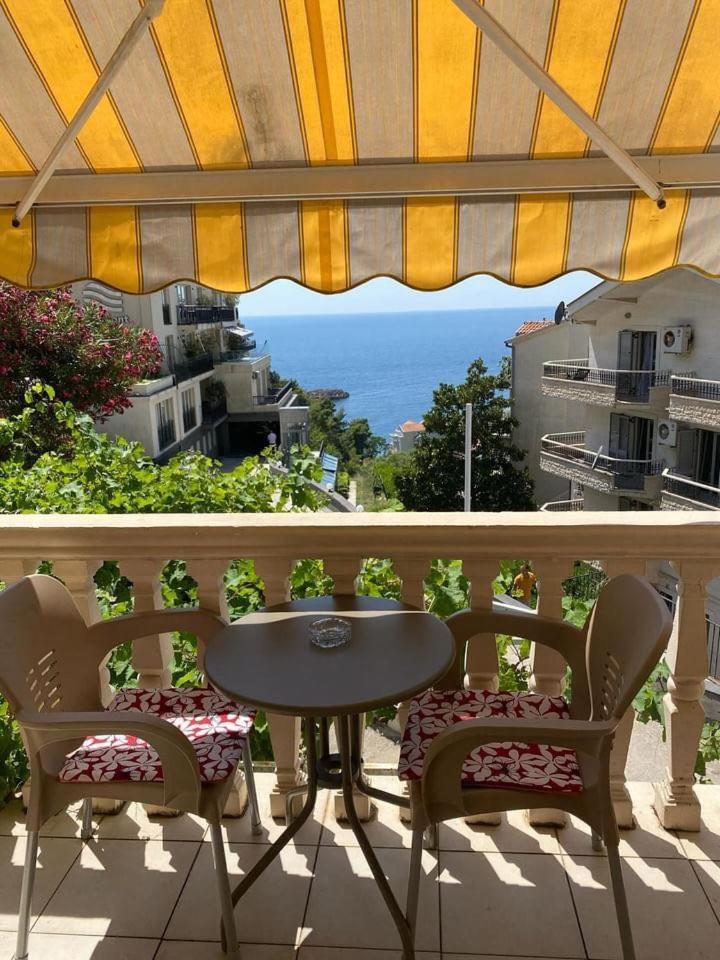 Apartments Dunja 스베티스테판 외부 사진
