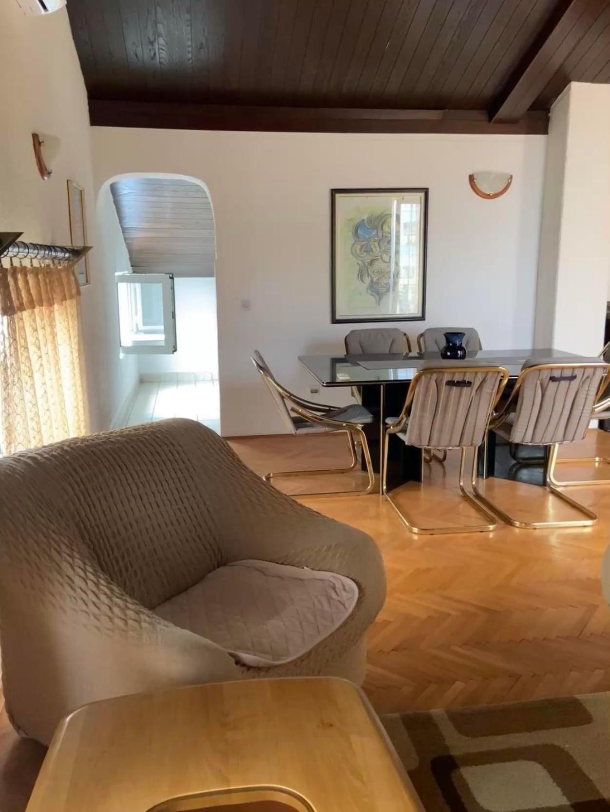 Apartments Dunja 스베티스테판 외부 사진